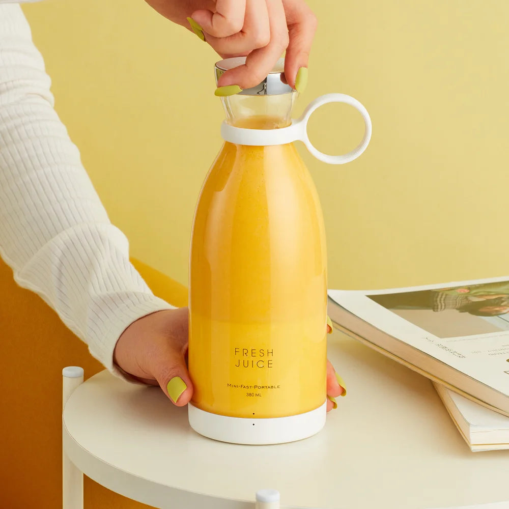 Mini Frullatore Portatile per Shake e Succhi